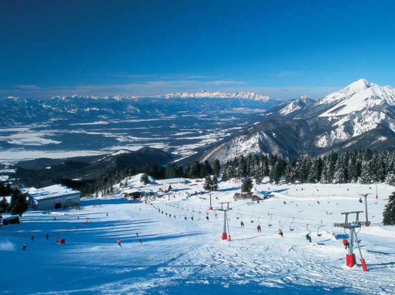 ТОП-5 варіантів, де кататися на лижах в українських Карпатах