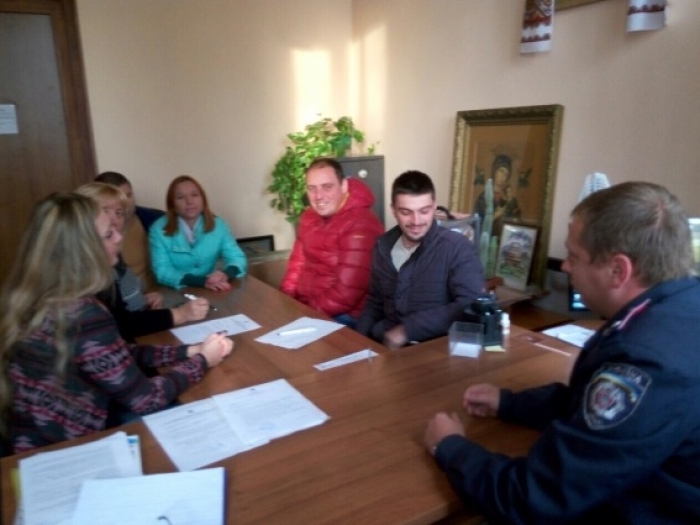 Дільничні інспектори проводять роботу з працівниками та депутатами сільрад на Ужгородщині