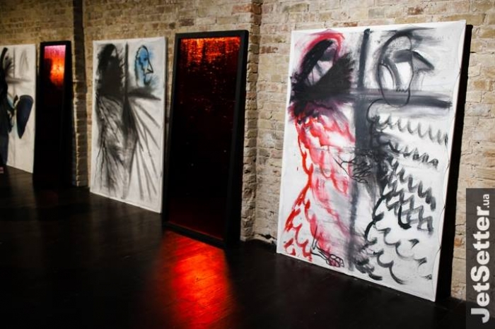 Персональна виставка ужгородського художника проходить у столиці
