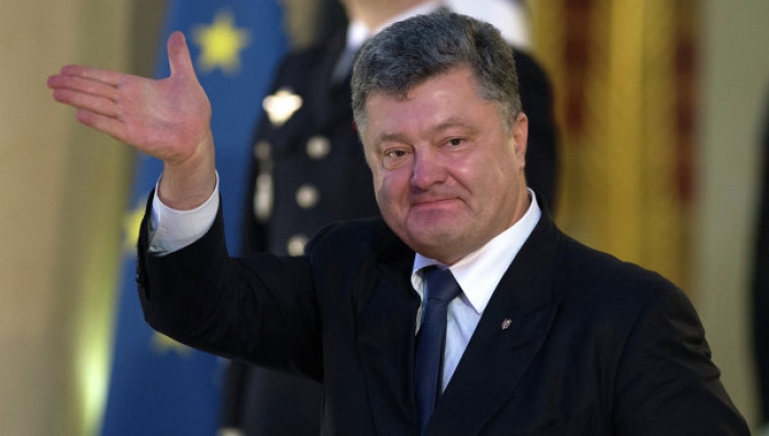 Українці назвали Порошенка головним корупціонером країни