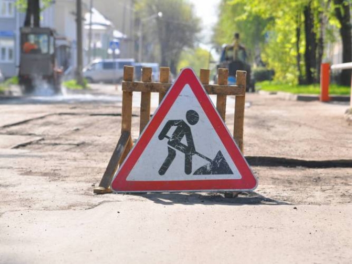 Автомобільний рух в Ужгороді завтра буде ускланений через ремонт дорожнього покриття