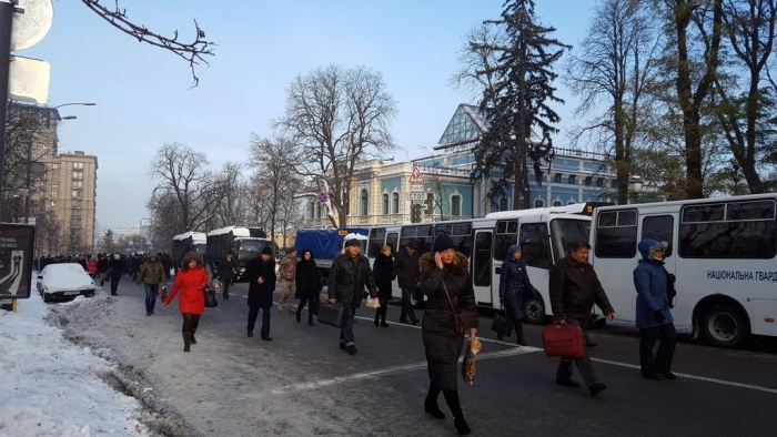 У Києві очікують масові протести: перекрито Інститутську і Хрещатик