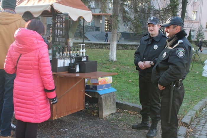 Поліція спільно з приватними фірмами охороняє спокій ужгородського фестивалю