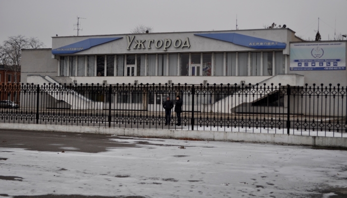 За тиждень до закінчення року в Ужгородському аеропорту треба освоїти 2 млн. гривень бюджетних коштів