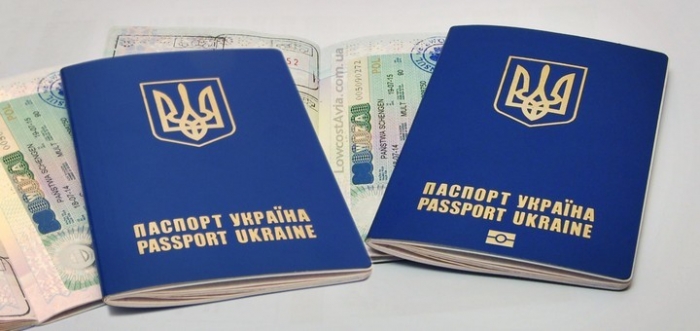 На Закарпатті небувалий ажіотаж із закордонними паспортами