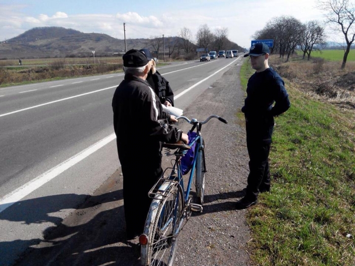Патрульні поліцейські Закарпаття "взялися" за велосипедистів