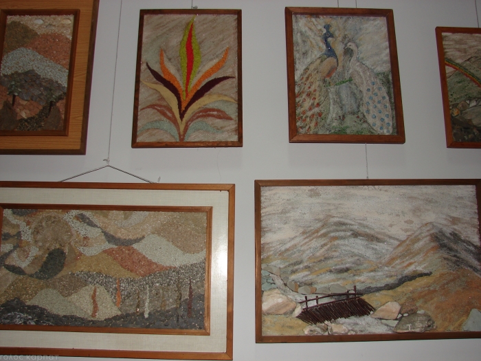 Мистецтво з каменю та піску - унікальна експозиція у хустському Вишкові
