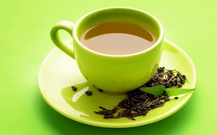 Що не варто запивати зеленим чаєм?