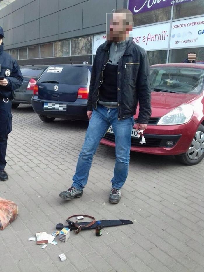 Винуватець жорстокого вбивста собаки в Ужгороді ще побуде на волі...