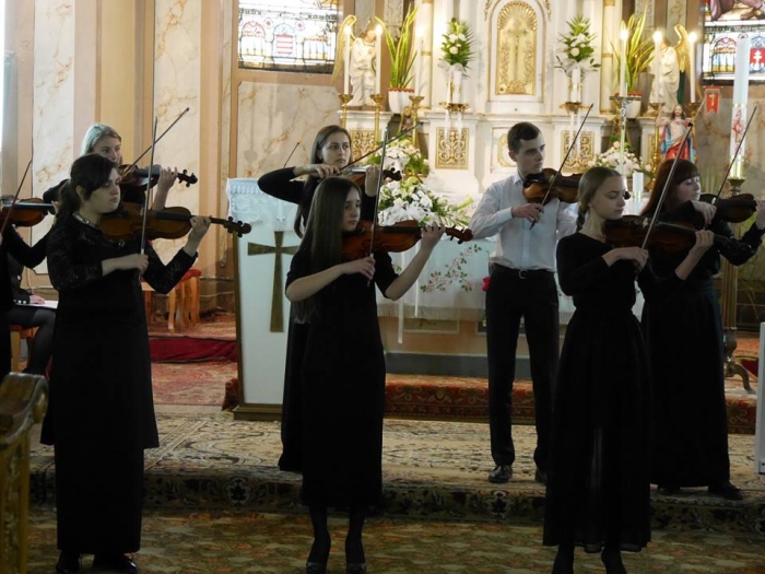 В Ужгороді у римо-католицькому храмі відбувся благодійний концерт
