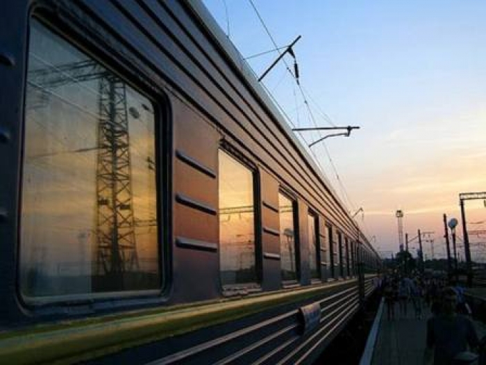 Міністр інфраструктури хоче прямий поїзд із Херсона в Ужгород 