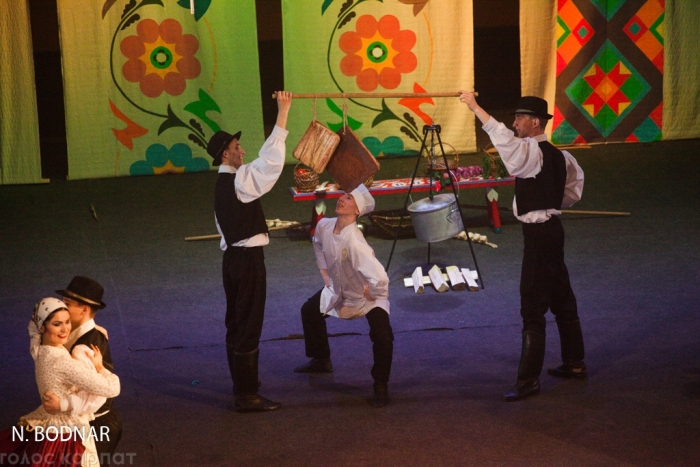 Танець про бограч та інші цікаві номери підготували студенти  Ужгородського коледжу культури і мистецтв 