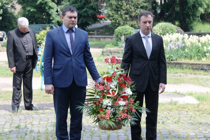 Як сьогодні в Ужгороді вшановували пам’ять жертв політичних репресій 