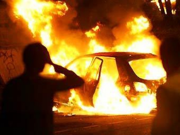 На Рахівщині вогонь знищив автомобіль