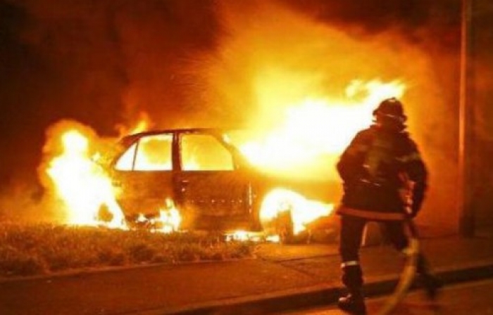За ніч в Мукачеві згоріли дві машини