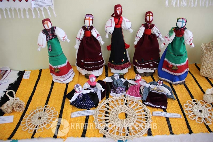 Унікальну виставку народних ремесел відкрили в ужгородському скансені