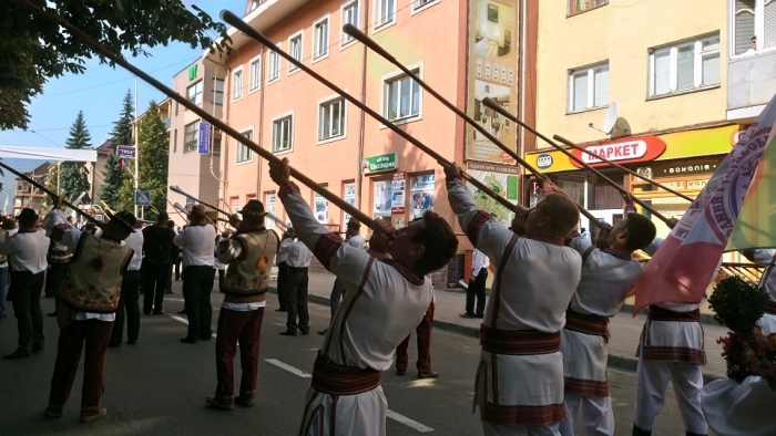 Гуцульський фестиваль у Рахові зібрав до 30 тисяч туристів