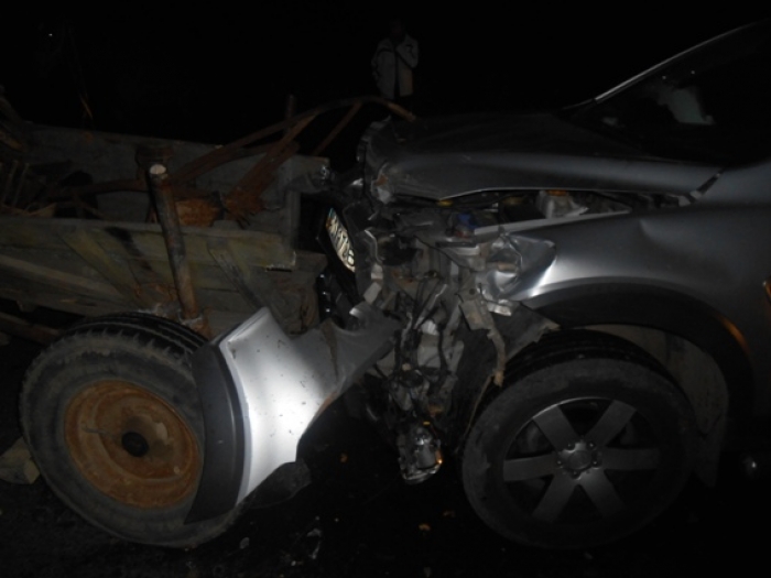 На Свалявщині автомобіль в’їхав у підводу, постраждала жінка