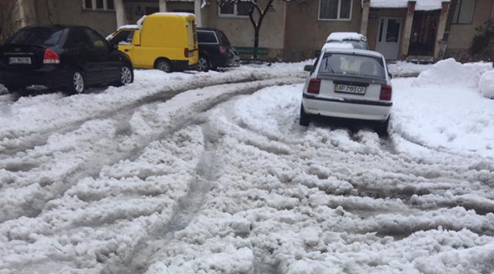 В Мукачеві надіються, що снігові проблеми вирішаться самі по собі