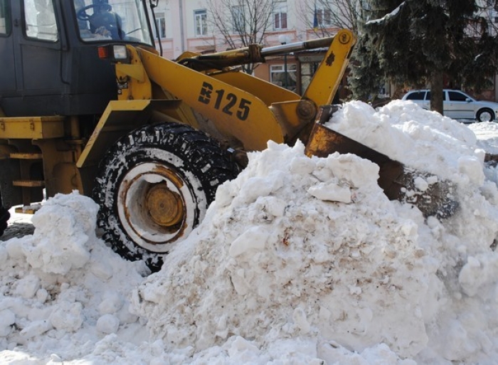 Мукачівщина просить допомогу в боротьбі зі снігом 128-бригаду