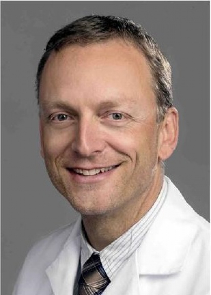 Провідний швейцарський  хірург-офтальмолог проконсультує закарпатців 