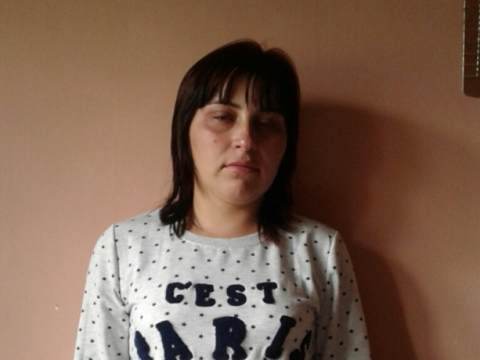 Поліція шукає втомлену життям молоду маму з Виноградівщини, яка  пішла з дому