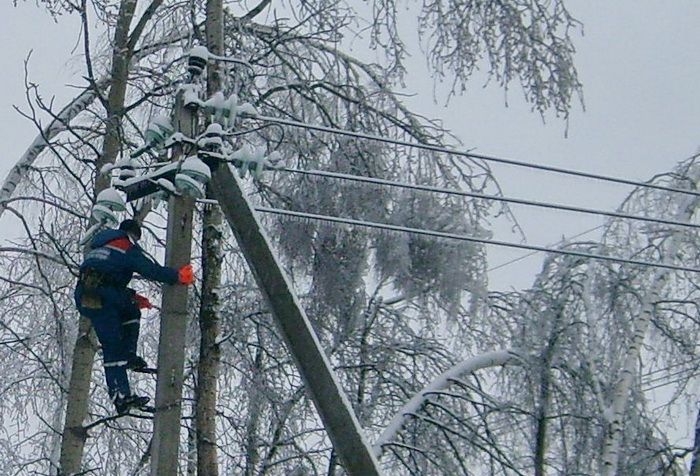 Москаль взяв під контроль ситуацію з енергопостачанням на Свалявщині, Перечинщині та Великоберезнянщині