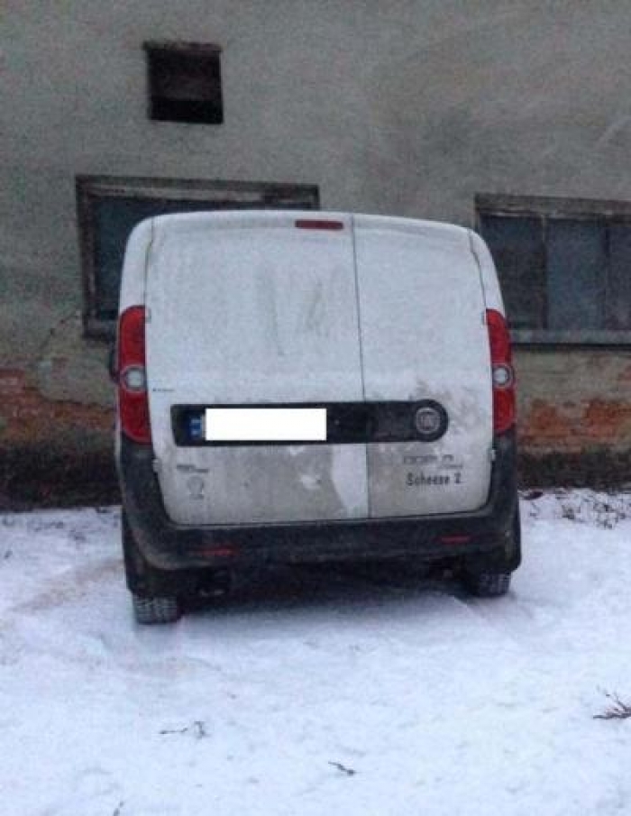 Чия іномарка? Поблизу Ужгорода знайшли викрадене напередодні Нового року авто