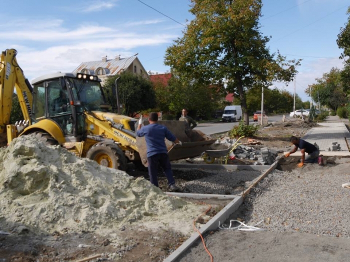 В Ужгороді продовжується капітальний ремонт вулиці Можайського