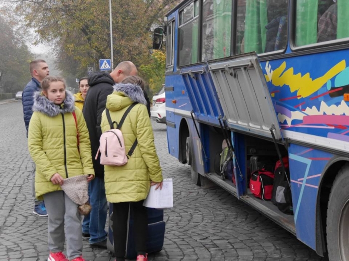 Ужгородські дітки поїхали відпочивати до дитячого оздоровчого комплексу «Водограй»