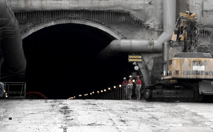 Будівельники завершили новий Бескидський тунель у Карпатах