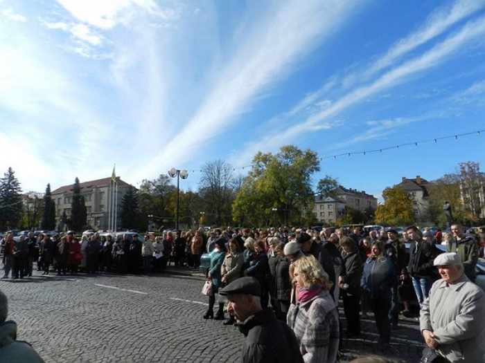Закарпатські профспілчани не згортають боротьби за свій будинок в Ужгороді