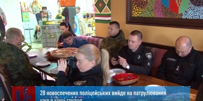 На патрулювання в Ужгороді 28 новоспечених полісменів вийдуть уже в кінці грудня 