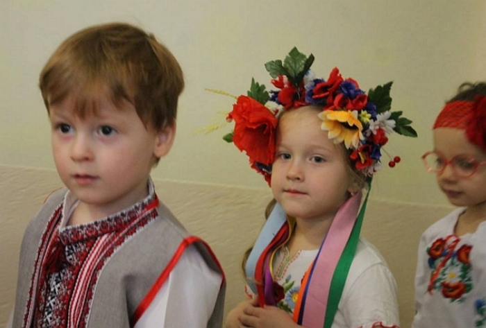 134 юні ужгородці у вишиванках долучилися до свята "Українська мова – мова калинова"