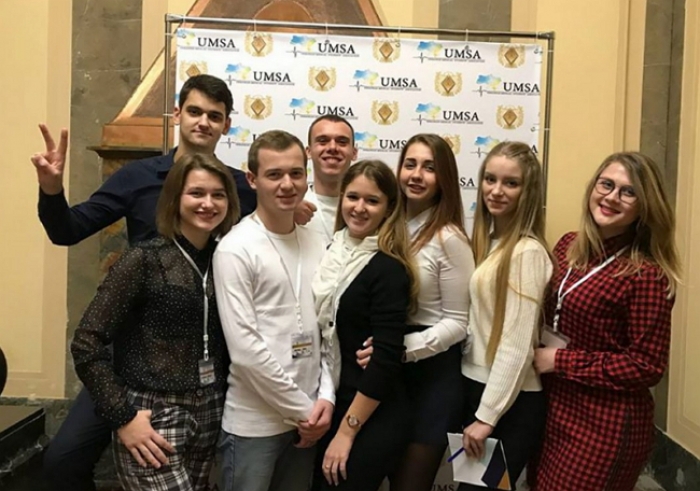 Ужгородські студенти-медики побували на V Національній асамблеї UMSA у Чернівцях