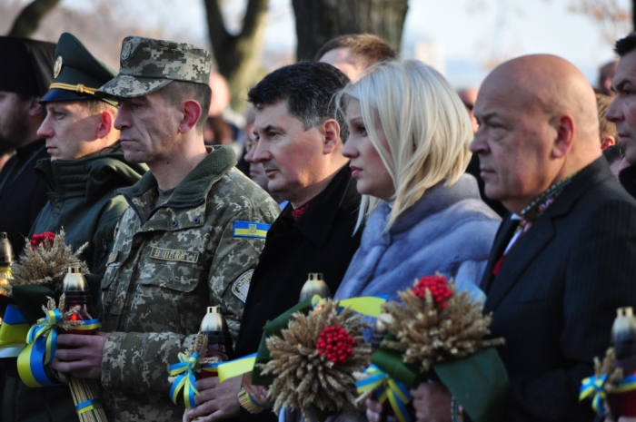 Пам’ять жертв голодоморів в Україні вшанували в Ужгороді