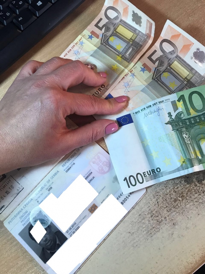 Сербський "дідусь" не купив закарпатських прикордонників європейською валютою