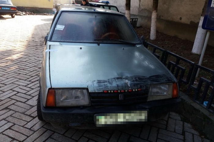 На Іршавщині двійко крадіїв викрали автомобіль від односельця