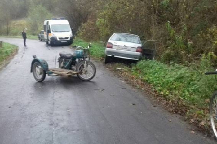 ДТП на Перечинщині: водій та пасажир мотоцикла госпіталізовані до лікарні