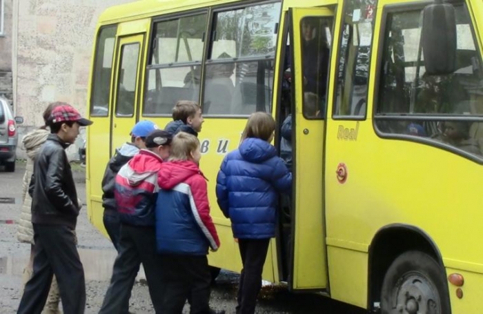 Інциденти зі школярами в ужгородських "маршрутках" прокоментував начальник відділу транспорту міста