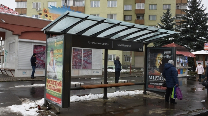 В Ужгороді завершують облаштування чотирьох “розумних” автобусних зупинок