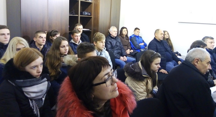 Посібник "Екскурсії Ужгородом" презентували в Закарпатському краєзнавчому музеї 