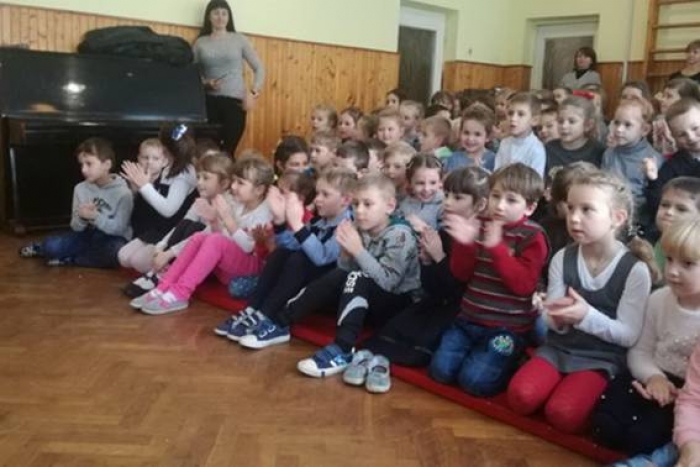 Гості в погонах роз’яснили молодшим учням Ужгородської ЗОШ №7 їхні права та обов’язки