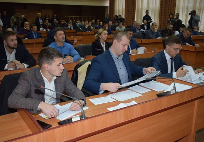 Про забезпечення житлом молоді, АТОшників і переселенців говорили на сесії Ужгородської міськради