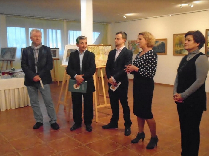 Персональна виставка живопису та графіки Аркадія Мухомед’янова відкрилася сьогодні в Ужгороді