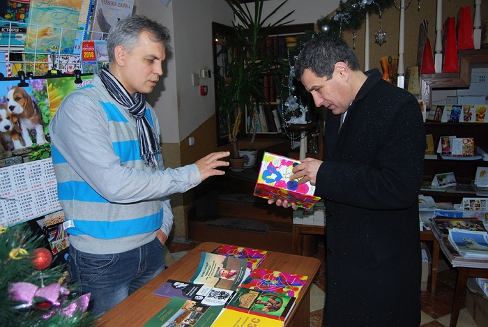 Олександр Гаврош презентував свої цьогорічні книжкові новинки у книгарні «Кобзар» в Ужгороді
