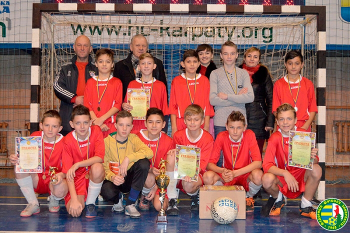 Юні гравці з Ужгородщини перемагають на турнірі Святого Миколая