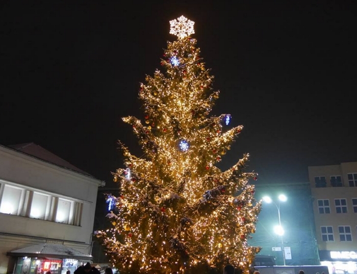 Куди піти у Новорічно-Різдвяні свята в Ужгороді?