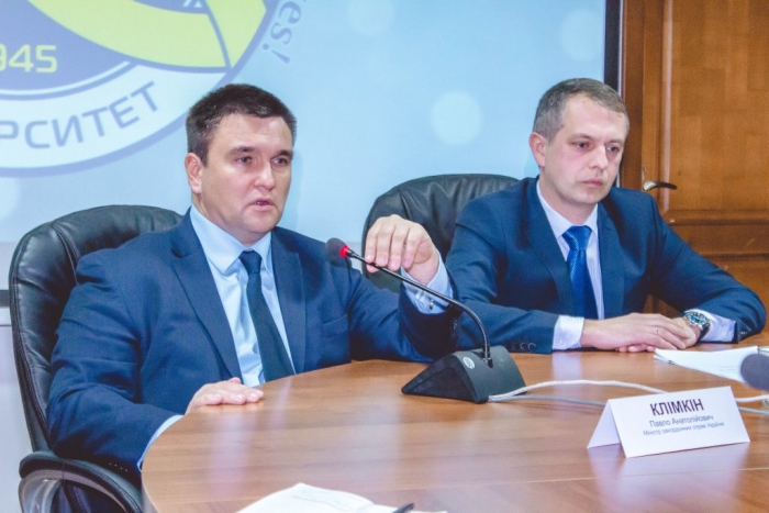 Міністр закордонних справ України Павло Клімкін спілкувався з науковцями УжНУ