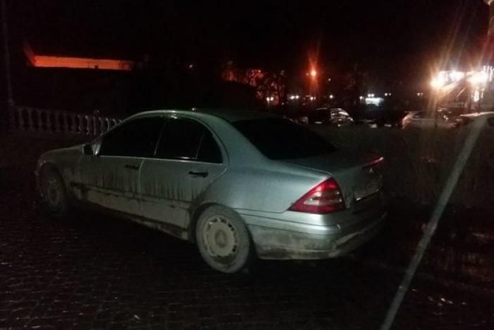 Закарпатська поліція затримала двох нетверезих водіїв, один з яких учинив опір правоохоронцям